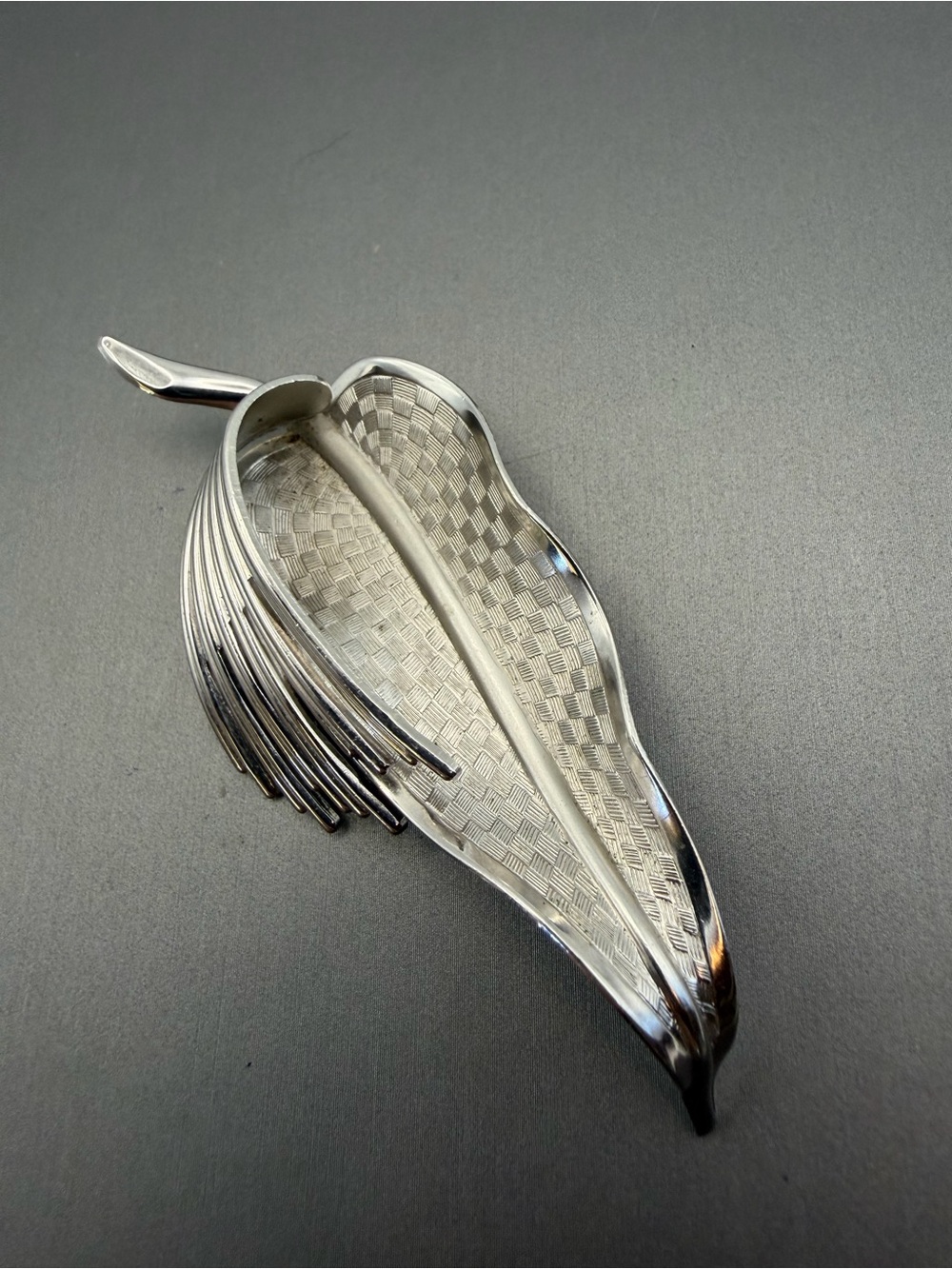 Coro Pegasus Curled Silver Leaf-Shaped Basketweave Brooch Vintage